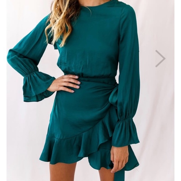 green hoco dress!! - Picture 1 of 3